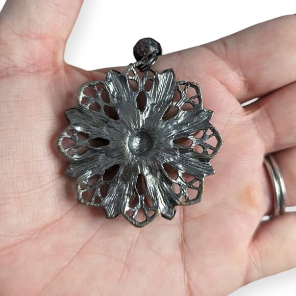 Y2K Black Daisy Pendant Necklace ~ Shimmery AB Crystal Center whimsigoth edgy - Picture 5 of 9